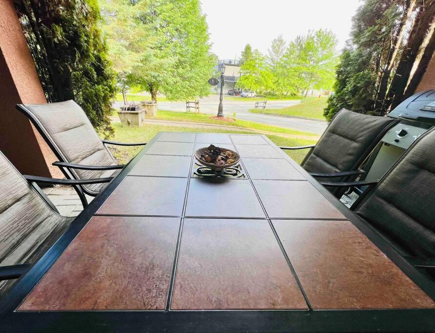 P Tit Boreal- 2 Minutes De La Plage Memphremagog Apartment ภายนอก รูปภาพ