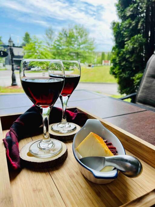 P Tit Boreal- 2 Minutes De La Plage Memphremagog Apartment ภายนอก รูปภาพ