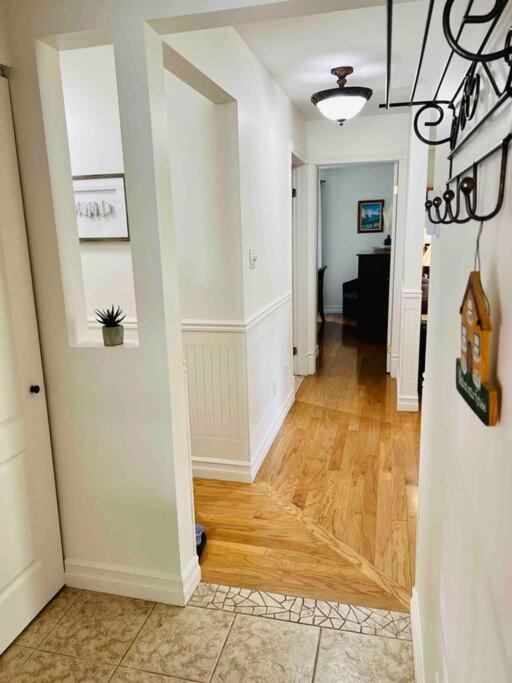 P Tit Boreal- 2 Minutes De La Plage Memphremagog Apartment ภายนอก รูปภาพ
